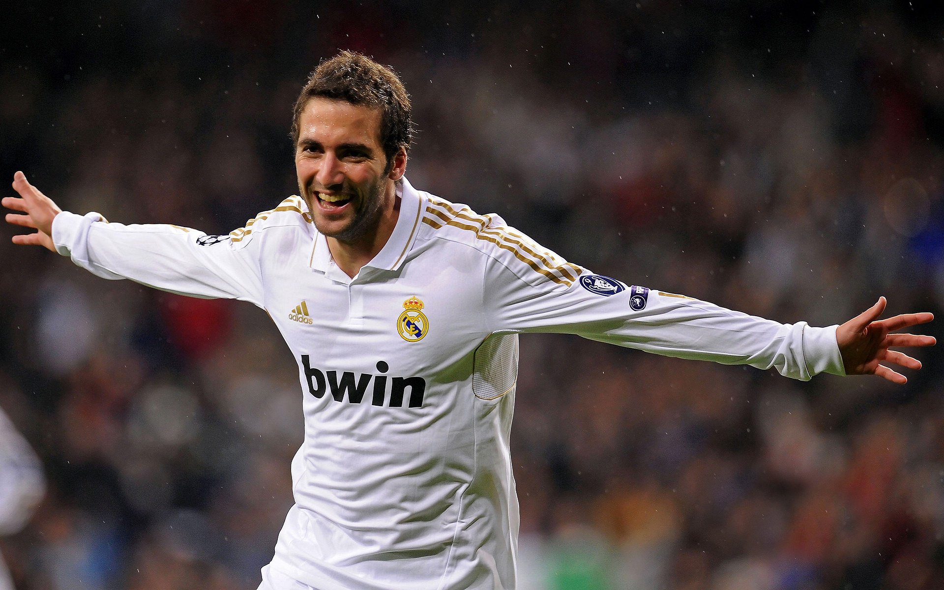 开云体育下载-亚籍球员晋升队长，领导球队走向胜利，亚洲球员实力排名